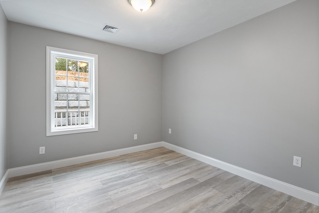 2 bed, 1 bath apartment for rent at 340 Scenic Hwy Unit 204, Buzzards Bay — photo 5 of 12