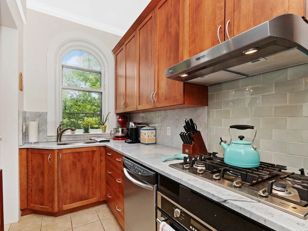 1 bed, 1 bath apartment for rent at 340 Tappan St Unit 1, Aspinwall Hill — photo 6 of 14