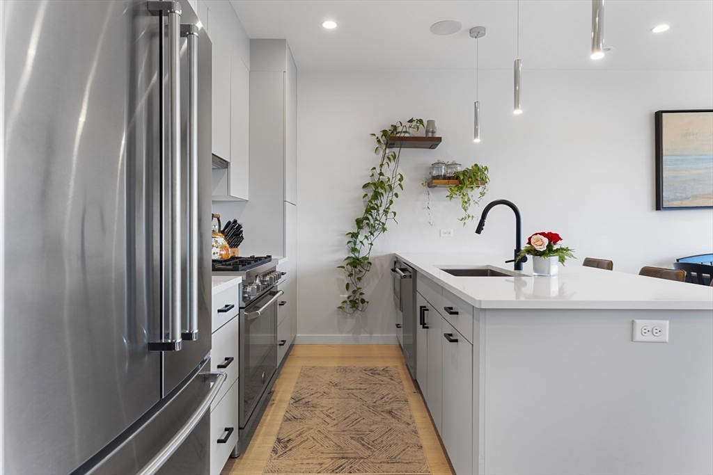 2 bed, 2 bath apartment for rent at 340 West 2nd St Unit 23PH, South Boston — photo 7 of 21