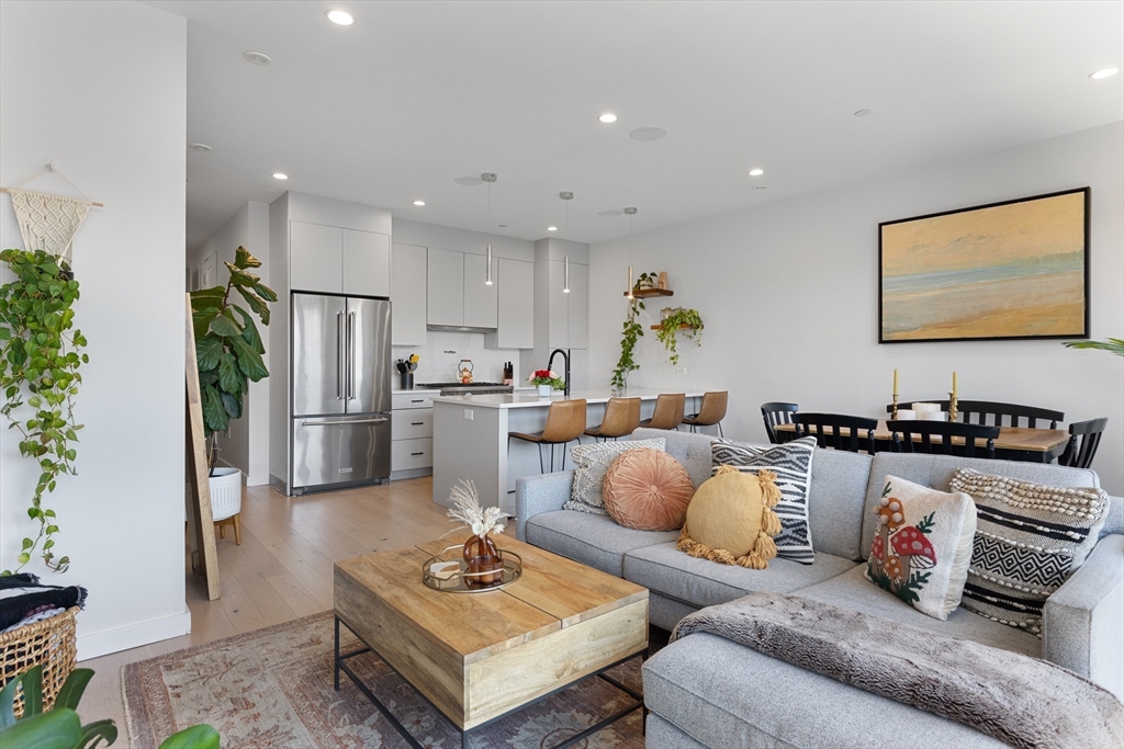 2 bed, 2 bath apartment for rent at 340 West 2nd St Unit 23PH, South Boston — photo 4 of 21