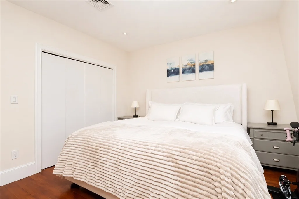 1 bed, 1 bath apartment for rent at 340 W 3rd St Unit 3, South Boston — photo 4 of 11