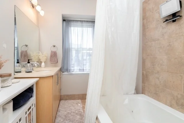 1 bed, 1 bath apartment for rent at 340 W 3rd St Unit 3, South Boston — photo 6 of 11