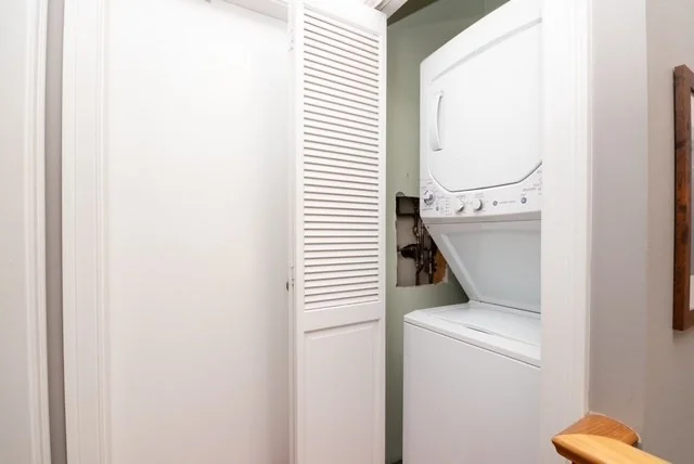 1 bed, 1 bath apartment for rent at 340 W 3rd St Unit 3, South Boston — photo 7 of 11