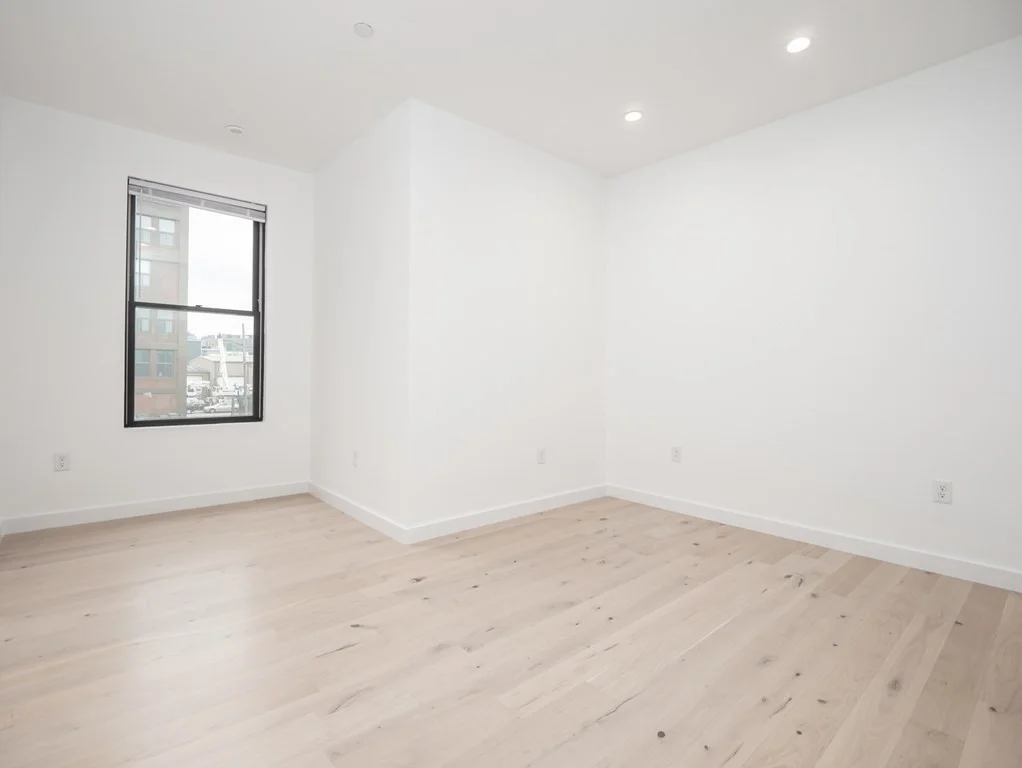 3 bed, 3 bath apartment for rent at 340 West 2nd St Unit 19, South Boston — photo 24 of 38