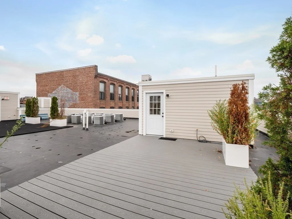 3 bed, 3 bath apartment for rent at 340 West 2nd St Unit 19, South Boston — photo 36 of 38