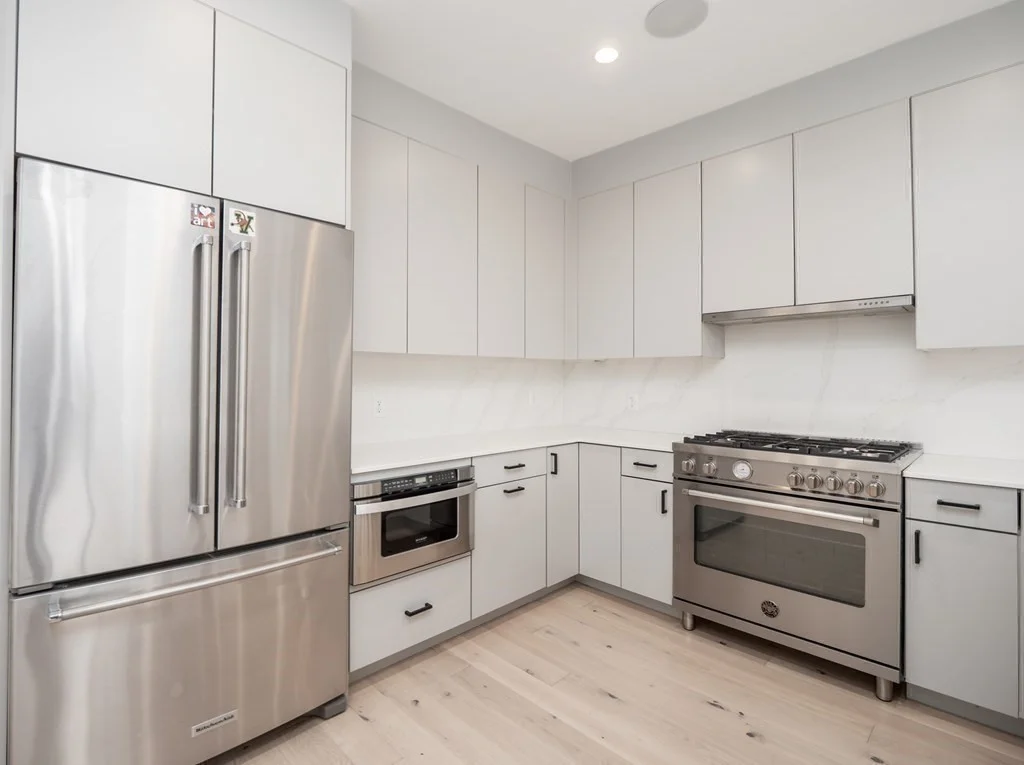 3 bed, 3 bath apartment for rent at 340 West 2nd St Unit 19, South Boston — photo 11 of 38