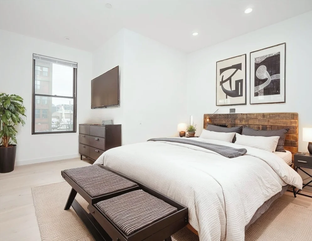 3 bed, 3 bath apartment for rent at 340 West 2nd St Unit 19, South Boston — photo 2 of 38