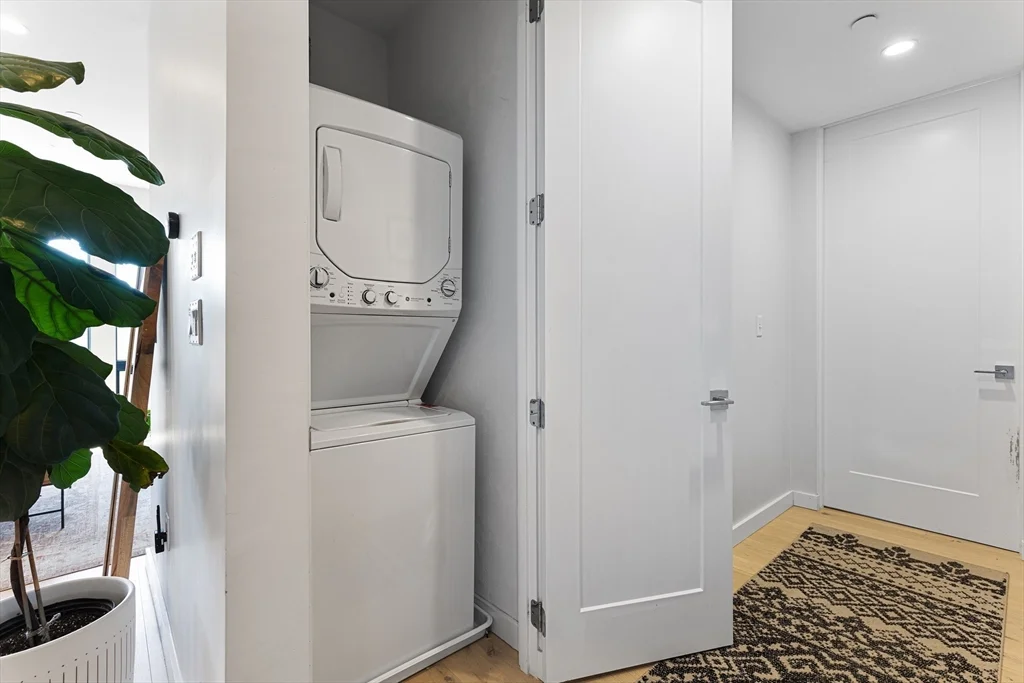 2 bed, 2 bath apartment for rent at 340 West 2nd St Unit 23Ph, South Boston — photo 13 of 21