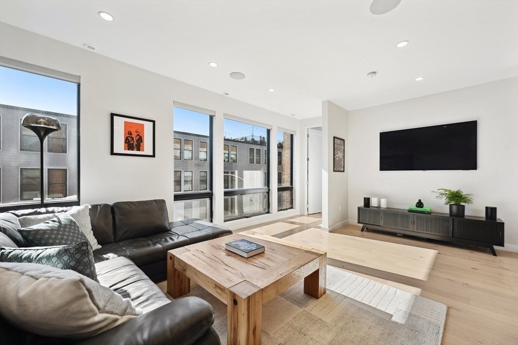 2 bed, 2 bath apartment for rent at 340 West 2nd Unit 13, South Boston