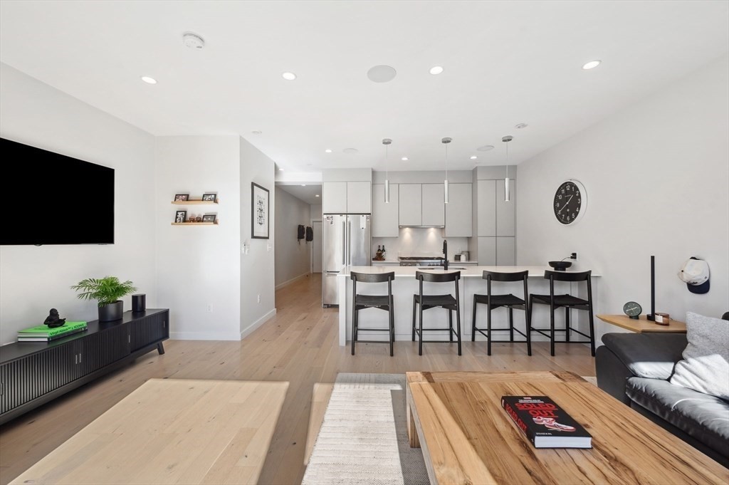 2 bed, 2 bath apartment for rent at 340 West 2nd Unit 13, South Boston — photo 2 of 9