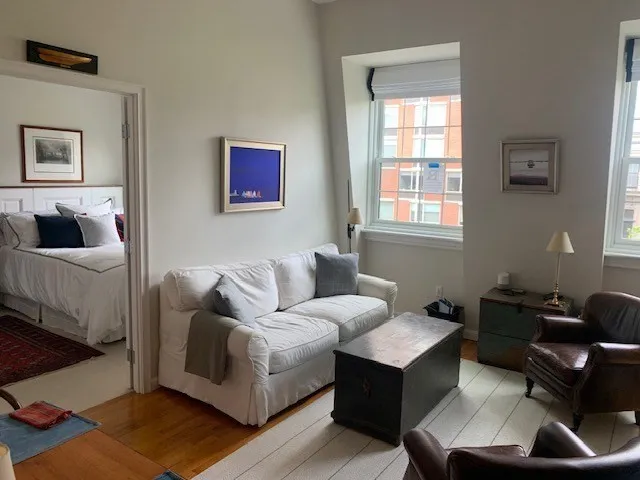 1 bed, 1 bath apartment for rent at 341 Beacon St Unit 5A, Back Bay — photo 2 of 9
