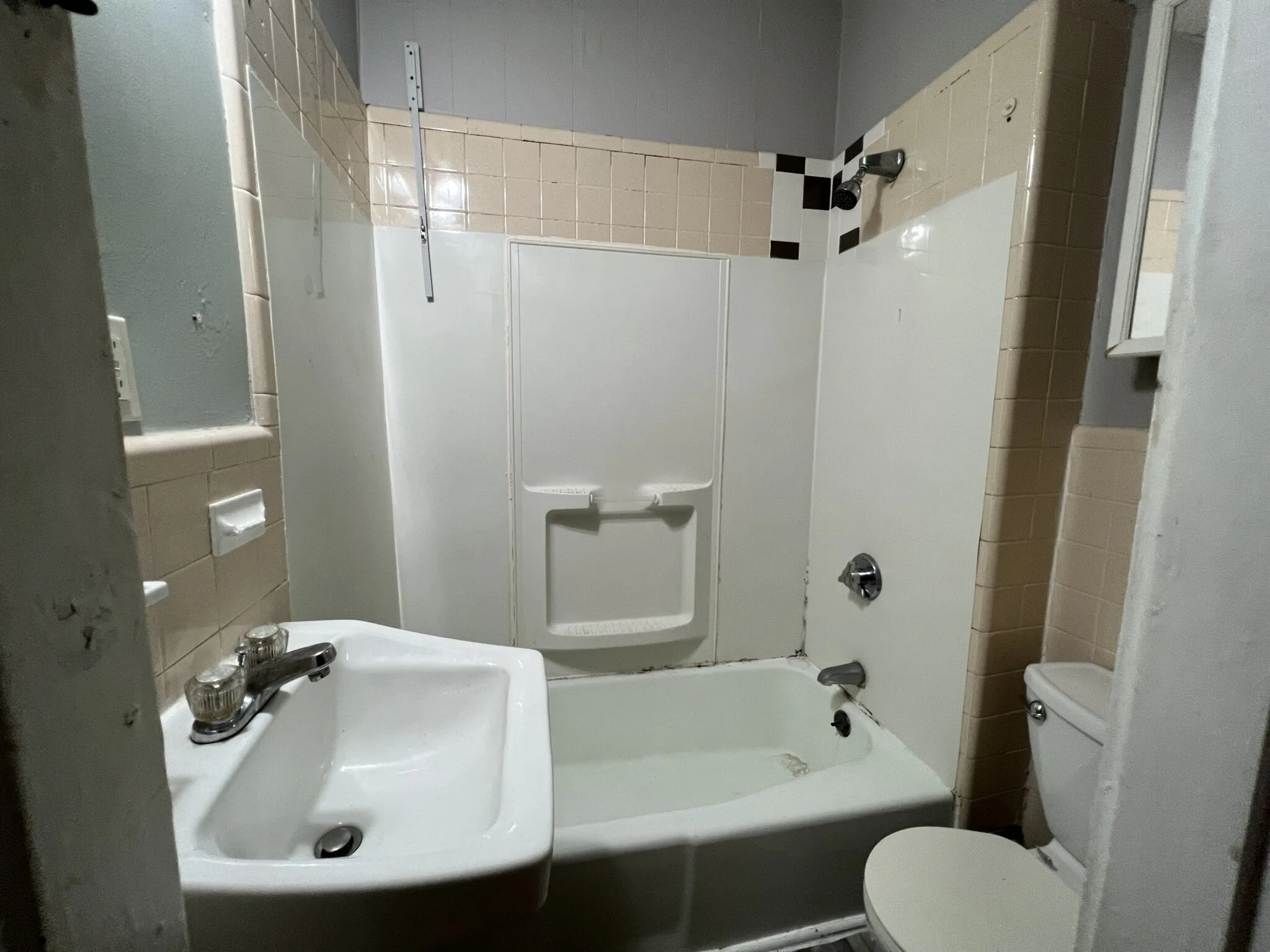 4 bed, 2 bath apartment for rent at 341 Cambridge St Unit 2, East Cambridge — photo 3 of 10