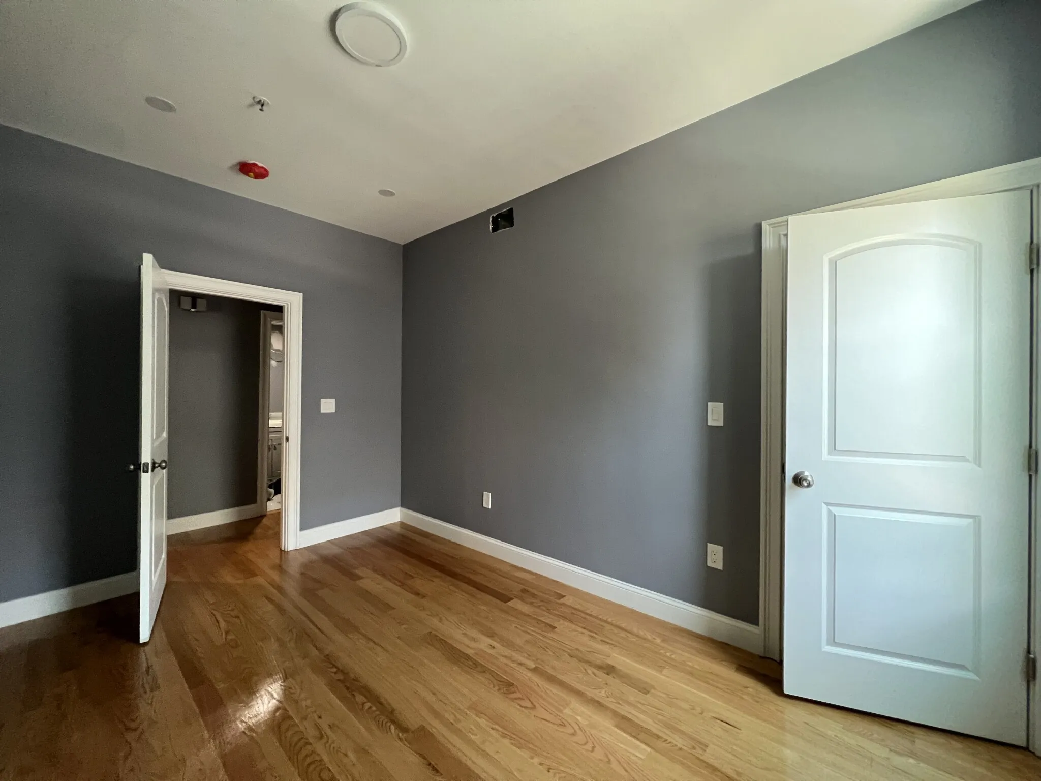 4 bed, 2 bath apartment for rent at 341 Cambridge St Unit 3, East Cambridge — photo 5 of 13