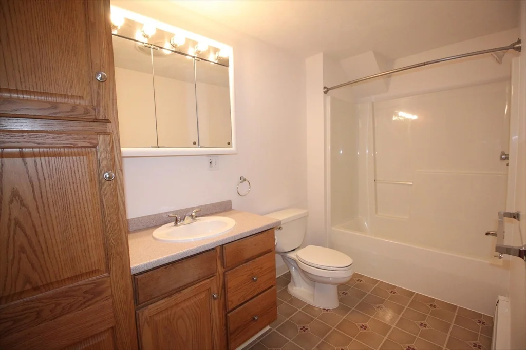 2 bed, 1 bath apartment for rent at 341 Lynn St Unit 1, Malden — photo 6 of 14