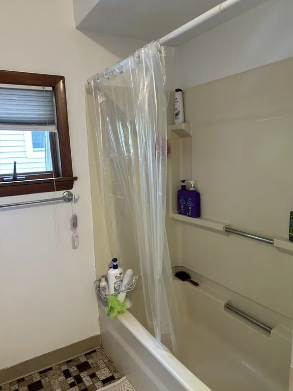 3 bed, 1 bath apartment for rent at 341 Summer St Unit 2R, Porter Square — photo 5 of 6