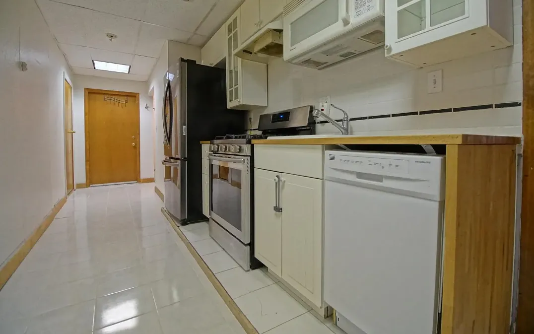 2 bed, 1 bath apartment for rent at 341 Summer St Unit 341R-1, Davis Square — photo 2 of 10