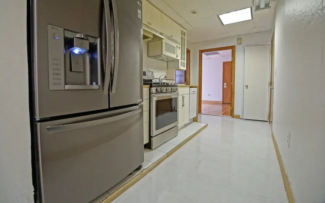 2 bed, 1 bath apartment for rent at 341 Summer St Unit 341R-1, Davis Square — photo 1 of 10