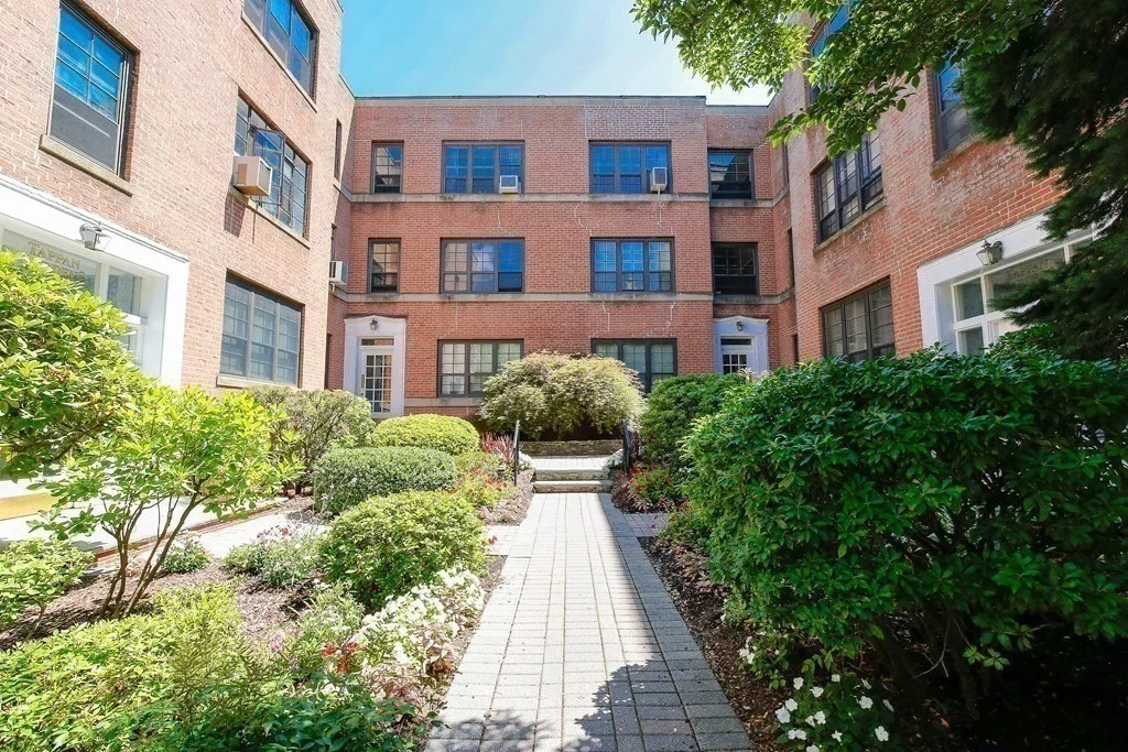 1 bed, 1 bath apartment for rent at 341 Tappan Unit 6, Aspinwall Hill — photo 16 of 18
