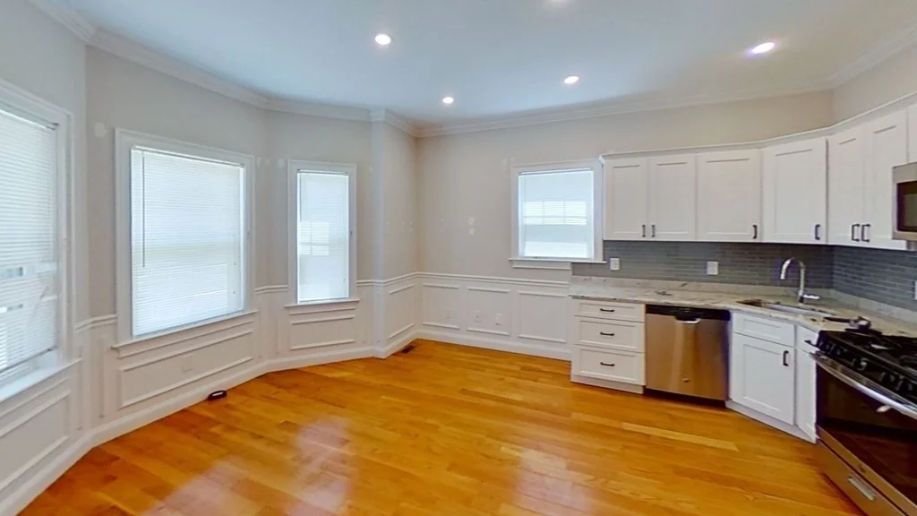 3 bed, 1 bath apartment for rent at 3411 Washington St Unit Boston, Jamaica Plain — photo 2 of 9