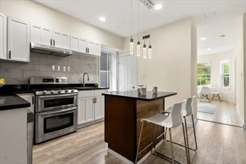 3 bed, 1 bath apartment for rent at 3417 Washington St Unit 2, Jamaica Plain — photo 3 of 12