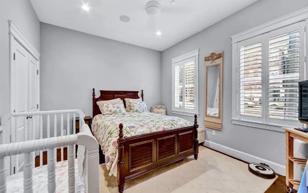 3 bed, 2 bath apartment for rent at 342-346 Dorchester St Unit 2, Boston — photo 8 of 13