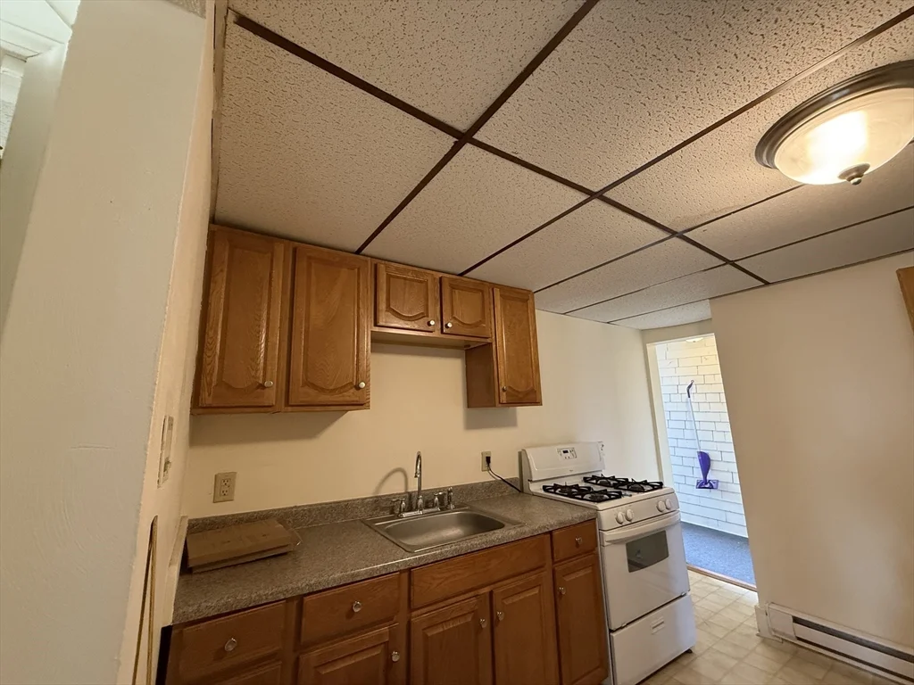 1 bed, 1 bath apartment for rent at 342 Broadway Unit C, North Attleboro — photo 15 of 26