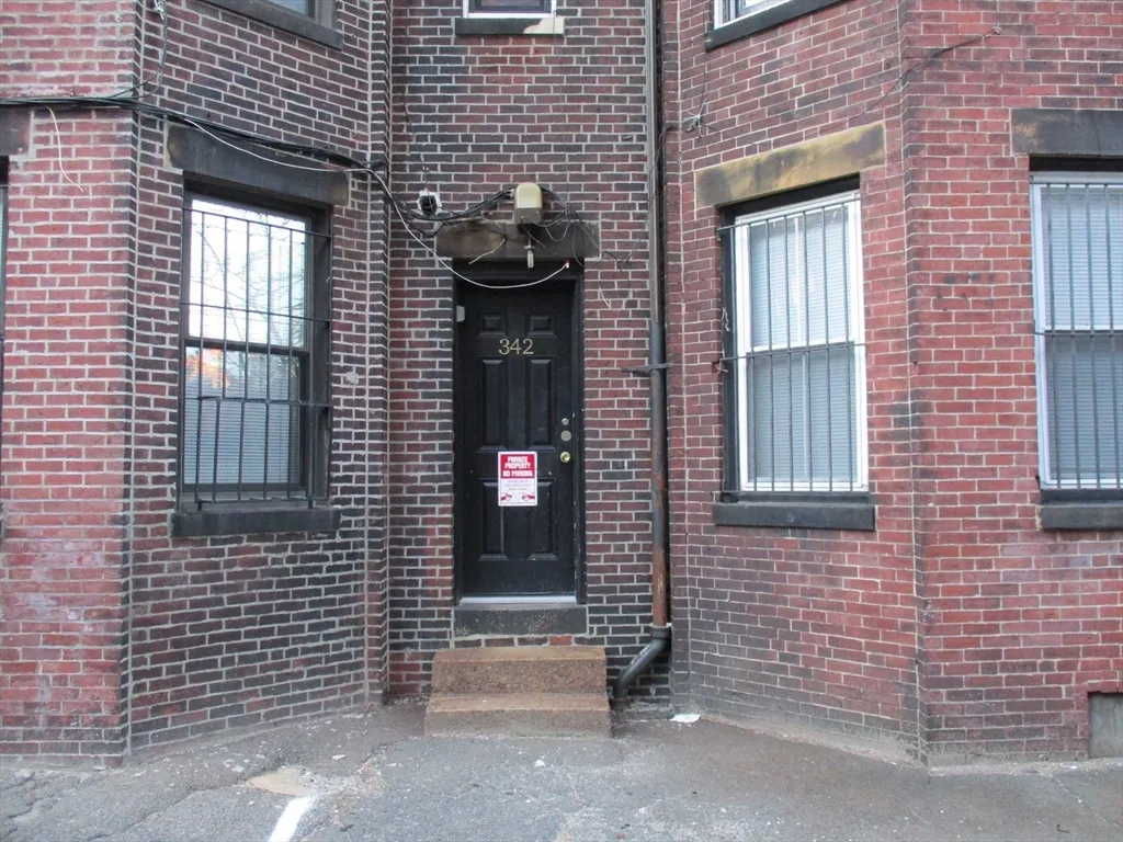 1 bed, 1 bath apartment for rent at 342 Commonwealth Ave Unit 2, Back Bay — photo 15 of 15