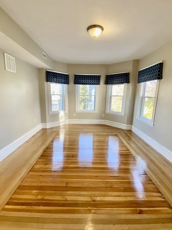 3 bed, 1 bath apartment for rent at 342 Park St Unit 2, Boston — photo 3 of 22