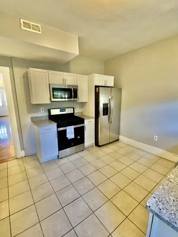 3 bed, 1 bath apartment for rent at 342 Park St Unit 2, Boston — photo 5 of 22