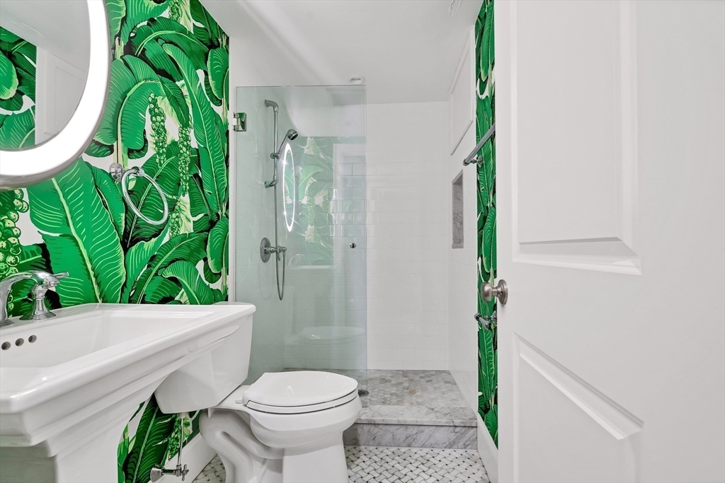 3 bed, 2 bath apartment for rent at 343 Commercial St Unit 301, Waterfront — photo 16 of 29
