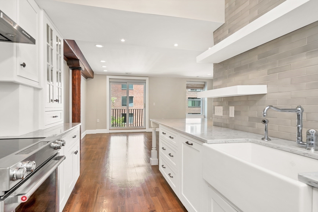 3 bed, 2 bath apartment for rent at 343 Commercial St Unit 301, Waterfront — photo 6 of 29