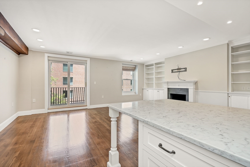 3 bed, 2 bath apartment for rent at 343 Commercial St Unit 301, Waterfront — photo 2 of 29