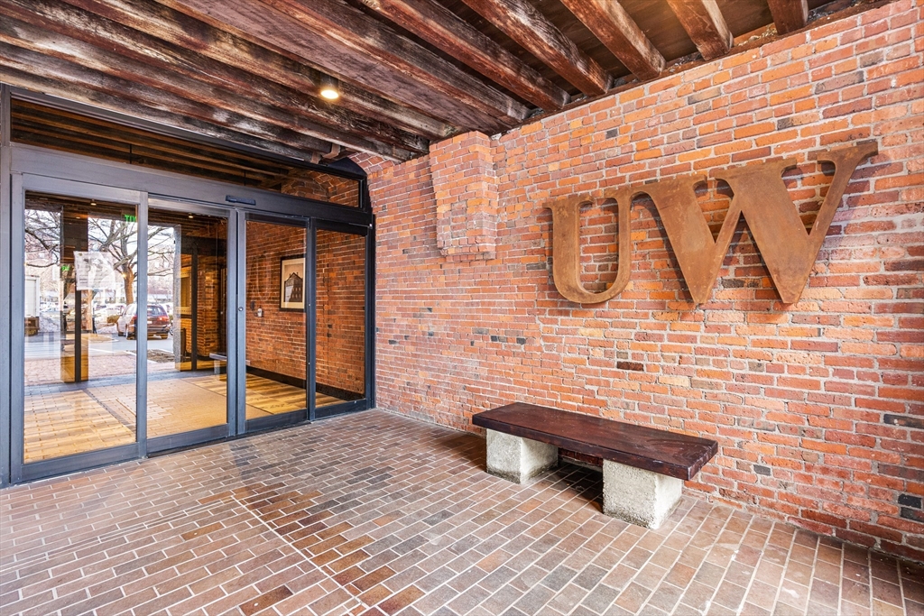 3 bed, 2 bath apartment for rent at 343 Commercial St Unit 301, Waterfront — photo 17 of 29