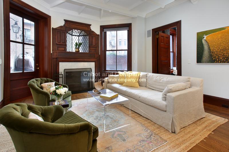 3 bed, 2.5 bath apartment for rent at 343 Commonwealth Ave Unit 10, Back Bay — photo 2 of 9