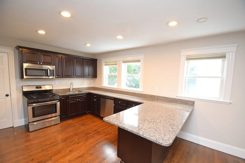 3 bed, 1 bath apartment for rent at 344-346 Hyde Park Ave Unit 1, Roslindale — photo 4 of 22