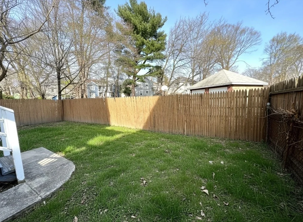 3 bed, 1 bath apartment for rent at 344-346 Hyde Park Ave Unit 3, Roslindale — photo 20 of 20