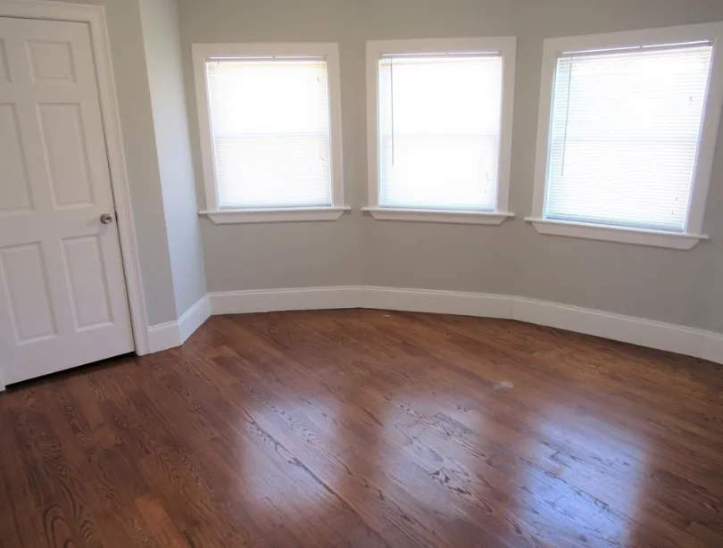 4 bed, 1 bath apartment for rent at 344 Centre St Unit 1, Jamaica Plain — photo 8 of 11