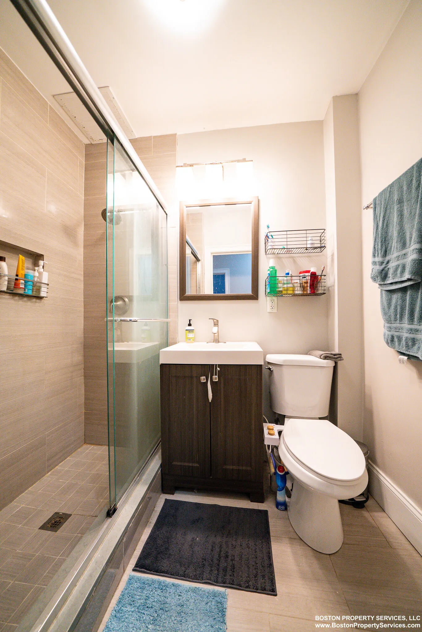 4 bed, 1 bath apartment for rent at 344 Centre St Unit 1, Jamaica Plain — photo 2 of 11
