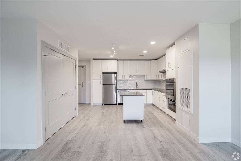 1 bed, 2 bath apartment for rent at 344 Driftway Unit 101D, Scituate — photo 5 of 25