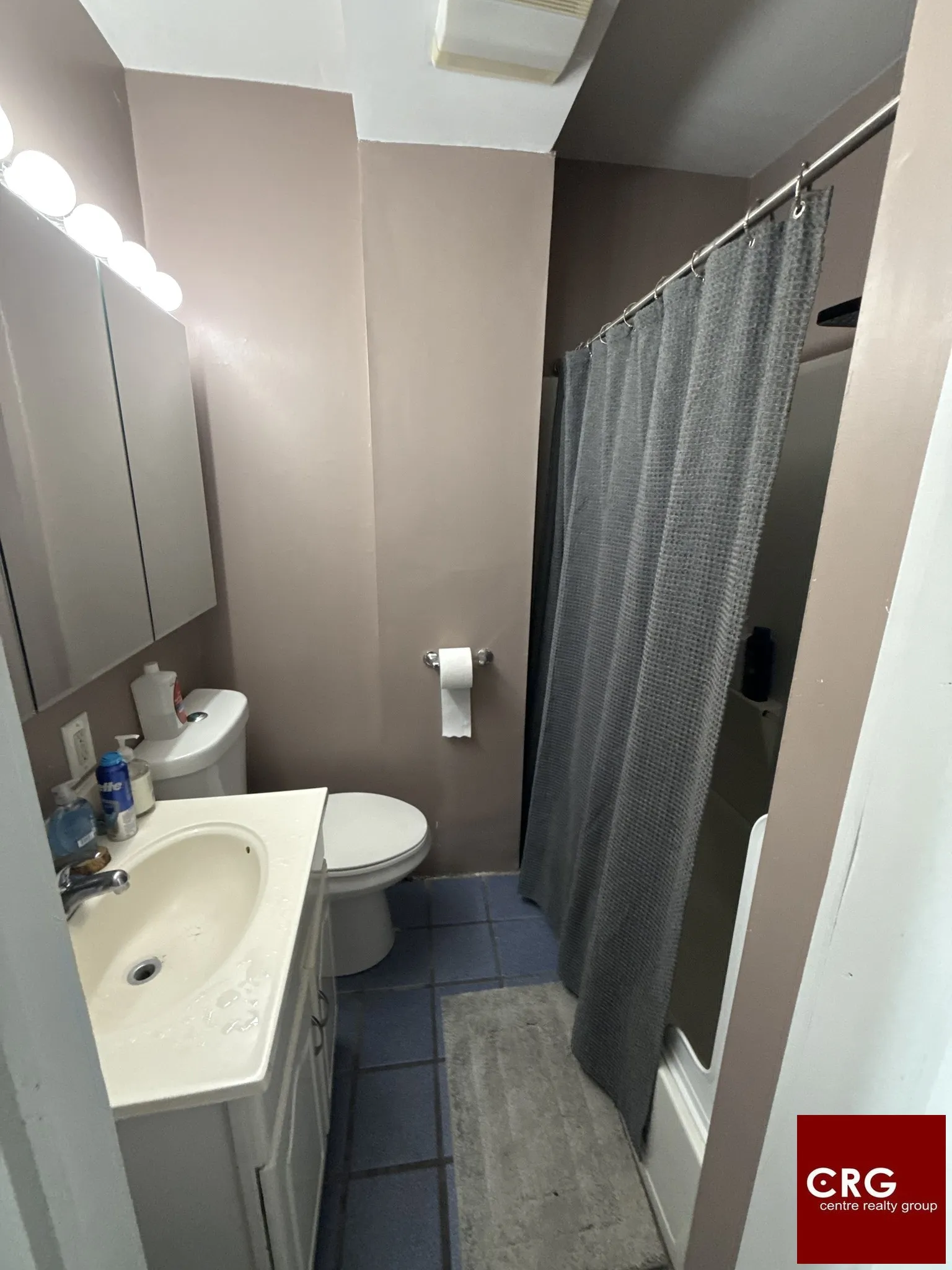 2 bed, 1 bath apartment for rent at 344 East 8th St Unit 3, South Boston — photo 11 of 11