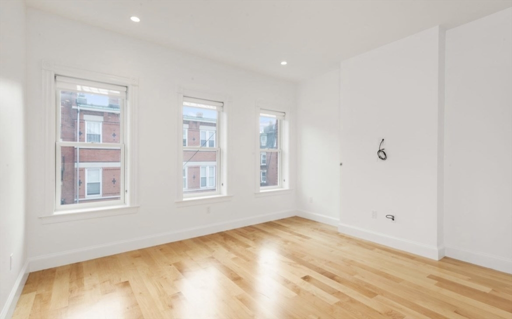 1 bed, 1 bath apartment for rent at 344 Hanover St Unit 3, North End — photo 4 of 13