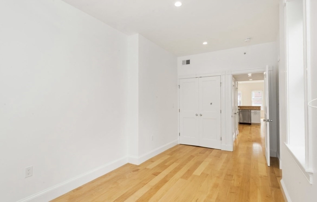 1 bed, 1 bath apartment for rent at 344 Hanover St Unit 3, North End — photo 8 of 13