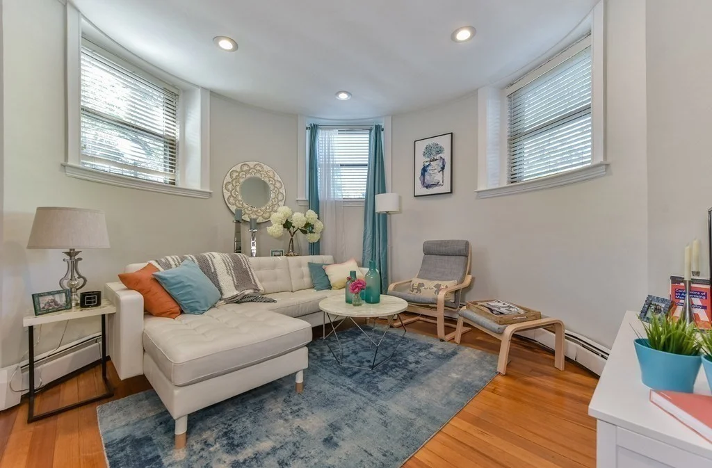 1 bed, 1 bath apartment for rent at 344 Harvard St Unit B, Brookline Hills — photo 2 of 10