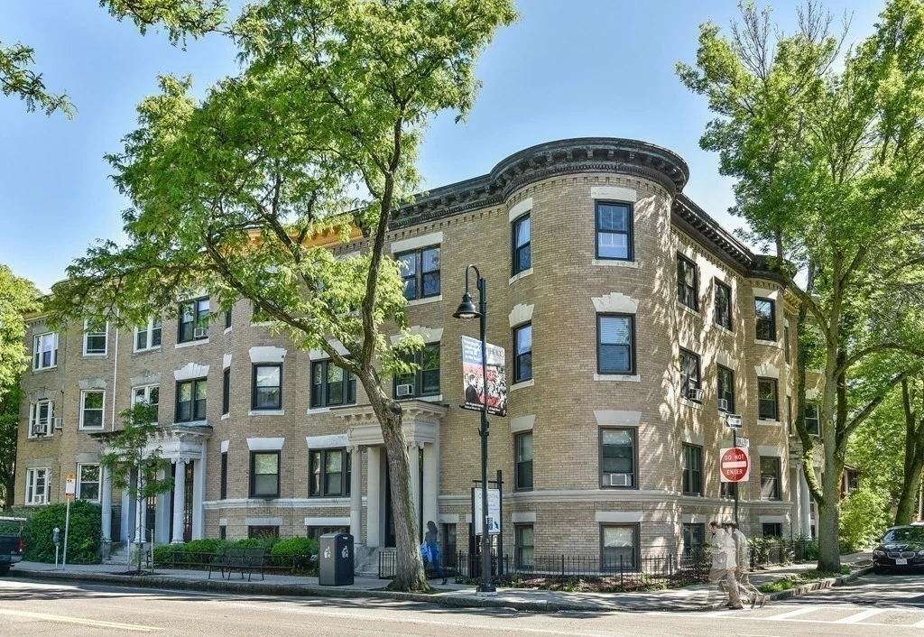 1 bed, 1 bath apartment for rent at 344 Harvard St Unit B, Brookline Hills — photo 9 of 10