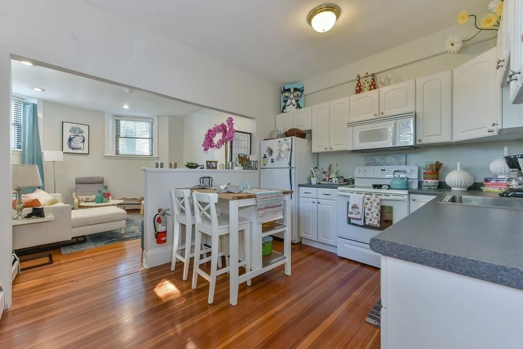 1 bed, 1 bath apartment for rent at 344 Harvard St Unit B, Brookline Hills