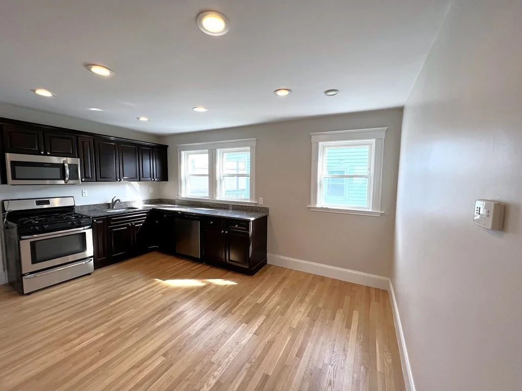3 bed, 1 bath apartment for rent at 344 Hyde Park Ave Unit 2, Roslindale — photo 5 of 23