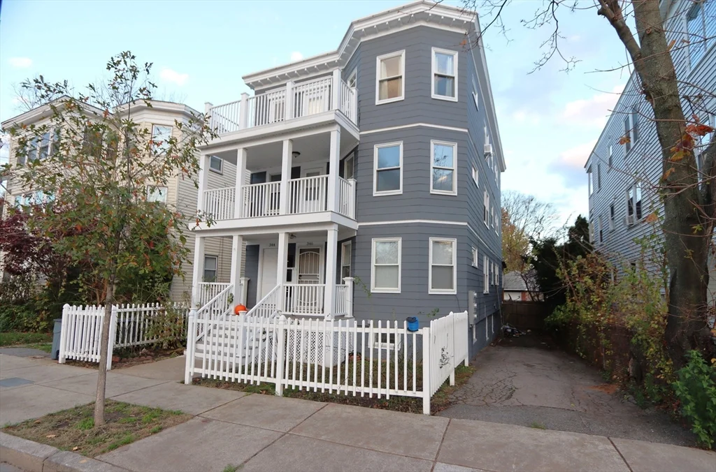 3 bed, 1 bath apartment for rent at 344 Hyde Park Ave Unit 3, Roslindale — photo 2 of 20