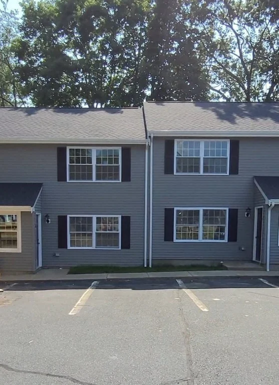 2 bed, 1 bath apartment for rent at 344 Neponset St Unit 4, Canton
