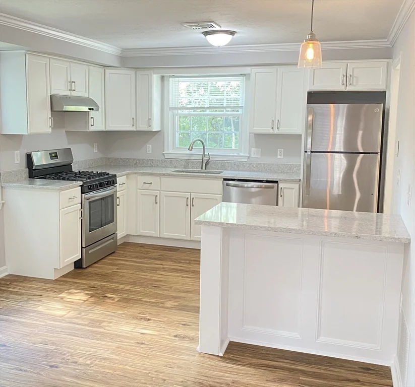 2 bed, 1 bath apartment for rent at 344 Neponset St Unit 4, Canton — photo 2 of 18