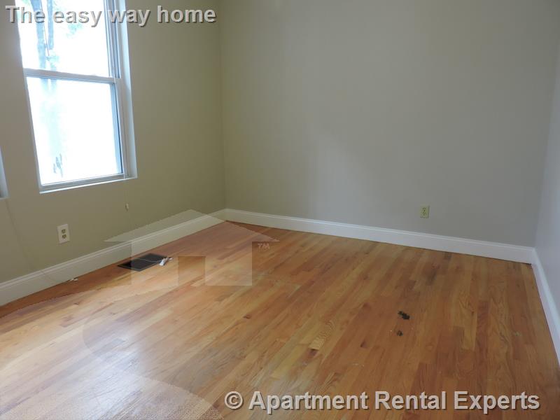 3 bed, 1 bath apartment for rent at 344 Putnam Ave Unit 1, Cambridgeport — photo 5 of 12
